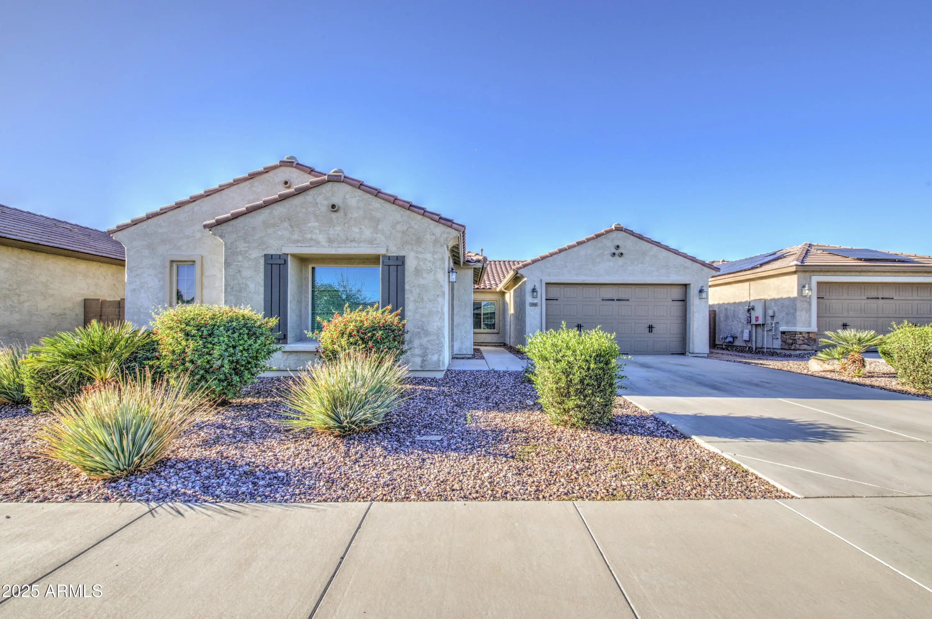 Photo of Listing #6935797