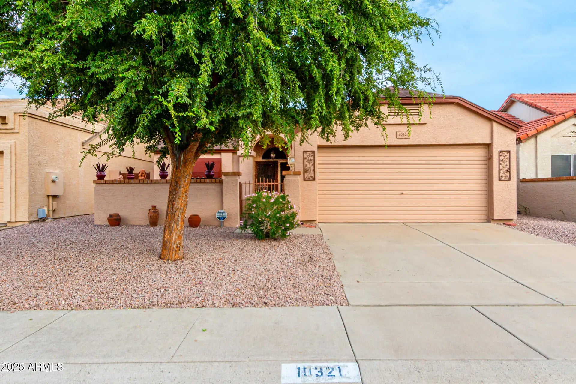 Photo of Listing #6936228