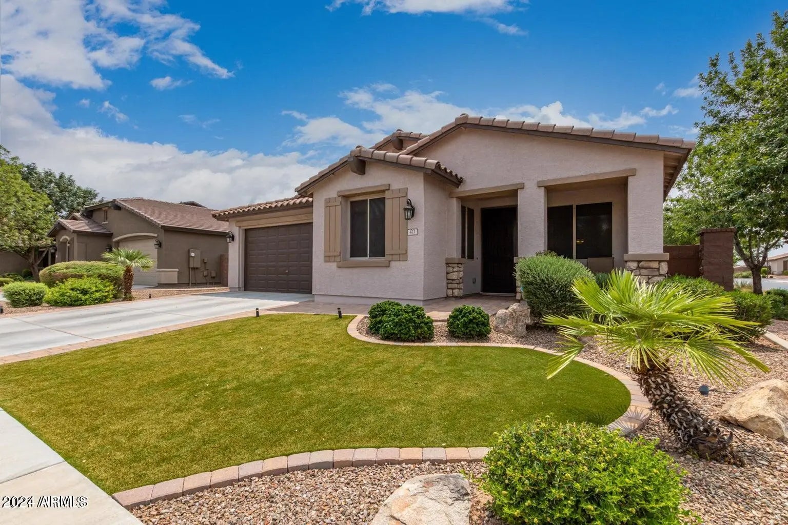 Photo of Listing #6935832