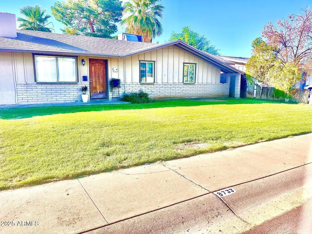 8733 W Turney Avenue, Phoenix