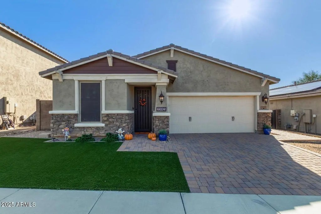 2945 W Woburn Lane, Phoenix