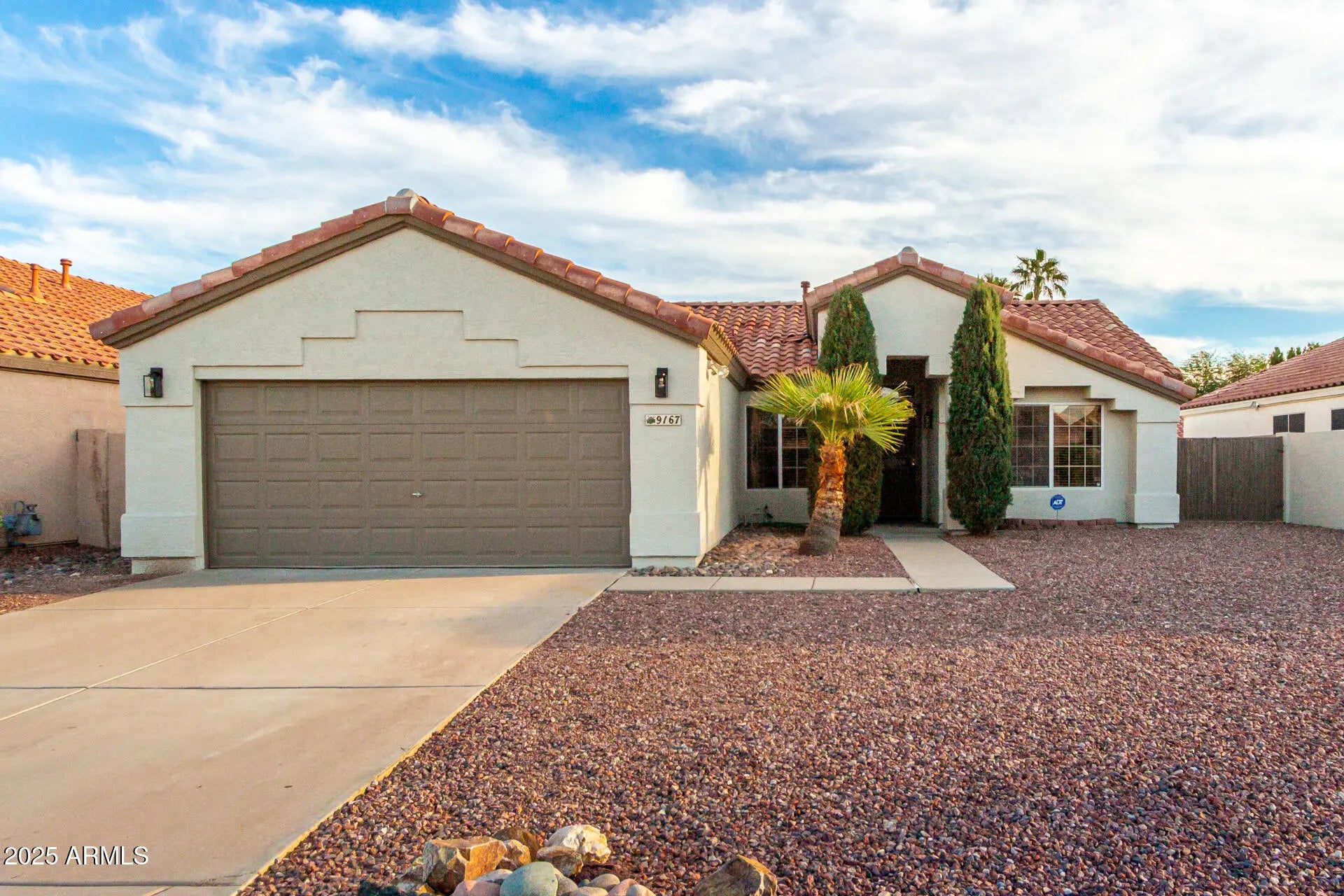 Photo of Listing #6935878