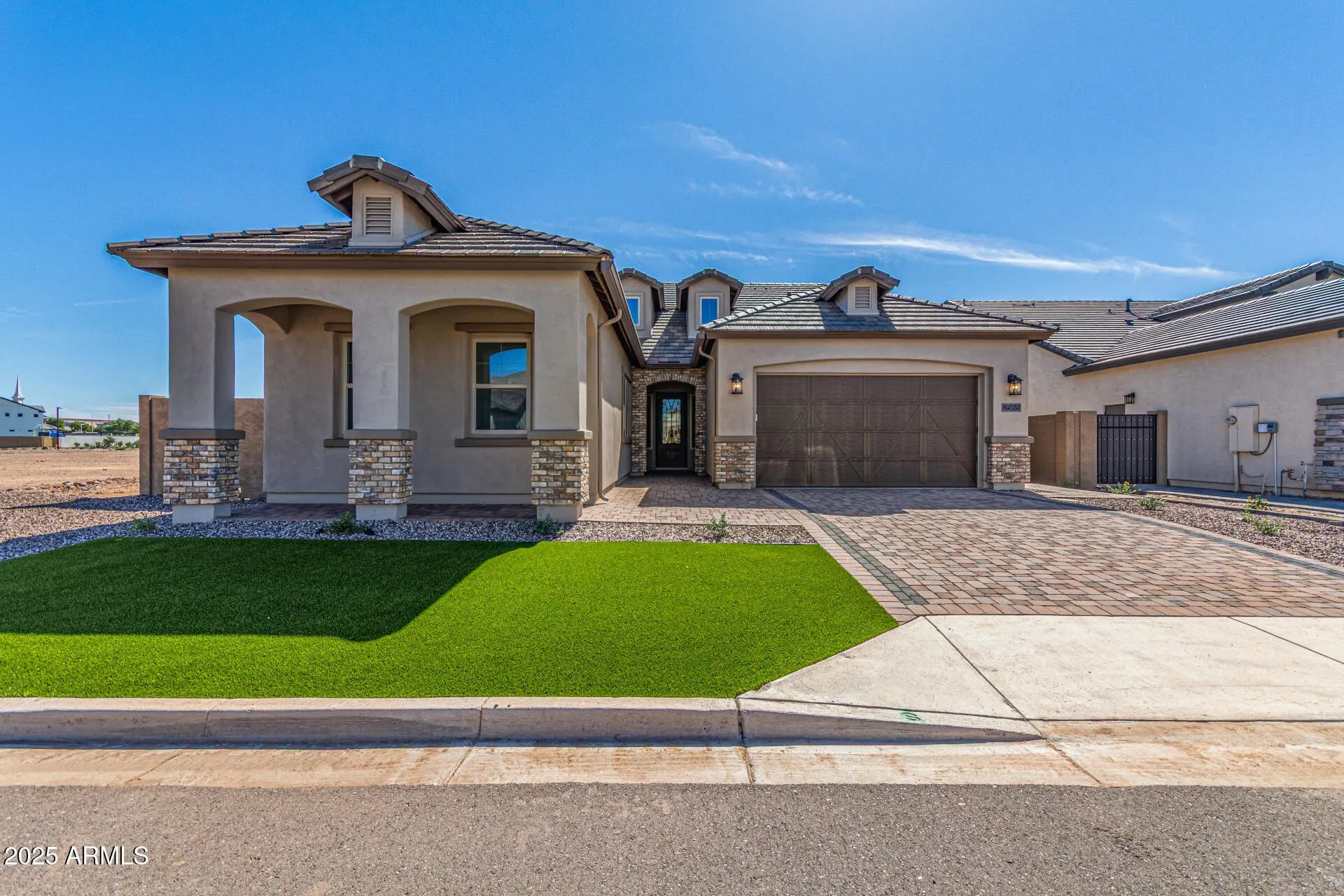 Photo of Listing #6935862