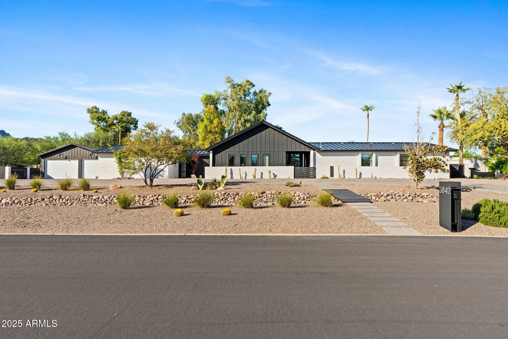 Photo of Listing #6935885