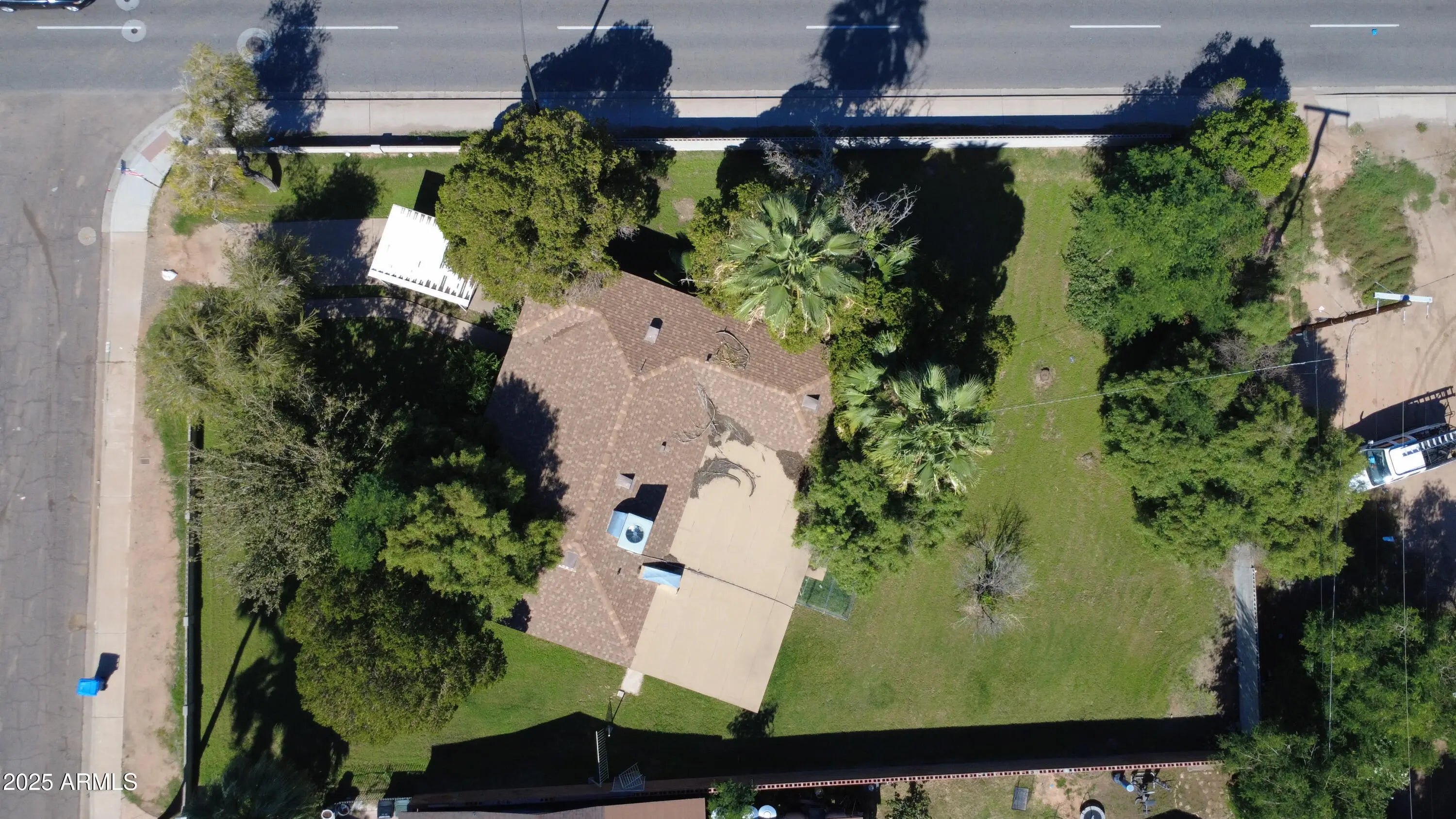 Photo of Listing #6935896