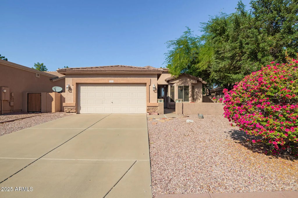 15252 W Country Gables Drive, Surprise