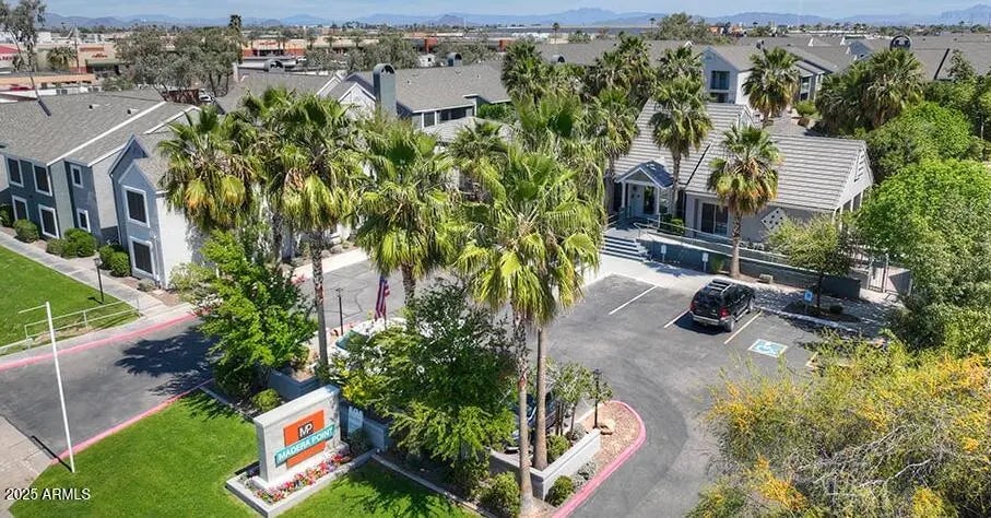 Photo of Listing #6936044