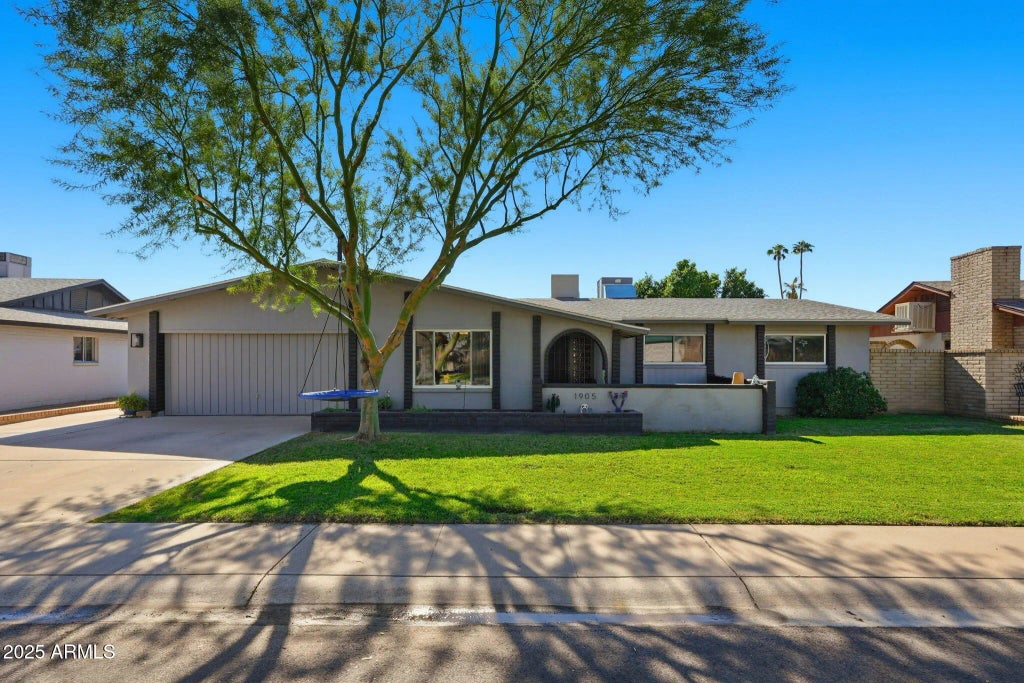 1905 E Gemini Drive, Tempe