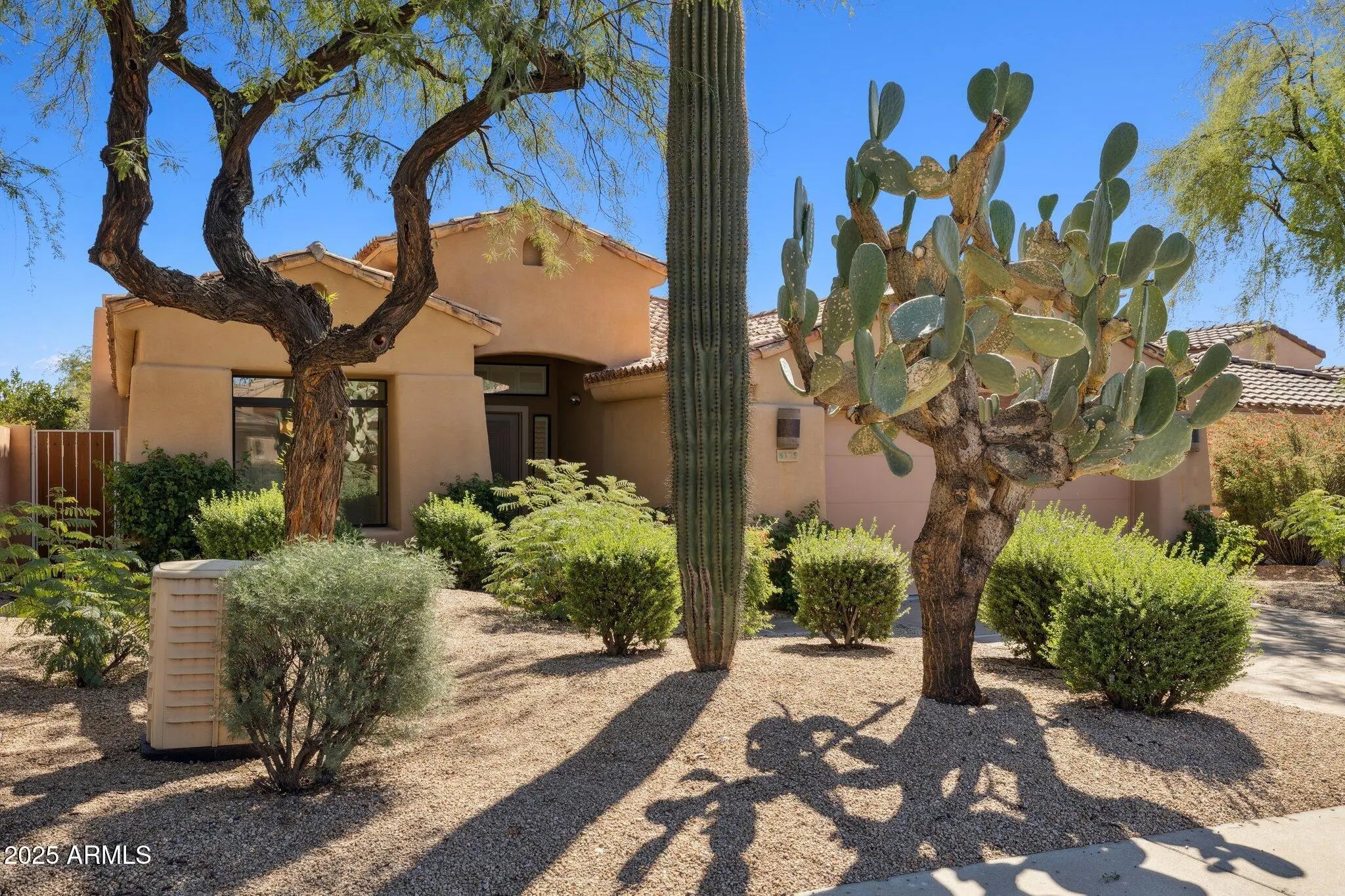 Photo of Listing #6936115