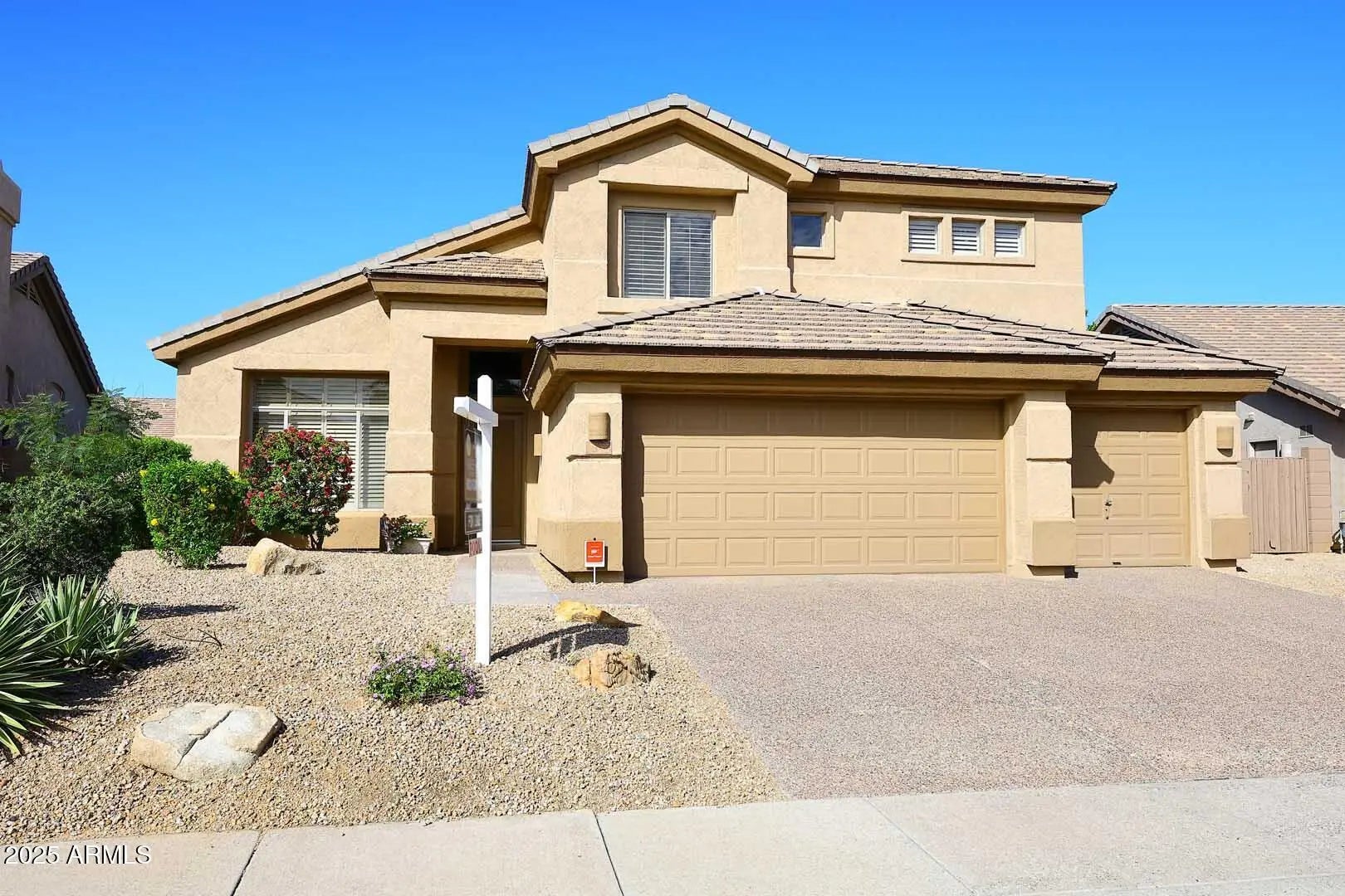 Photo of Listing #6936819