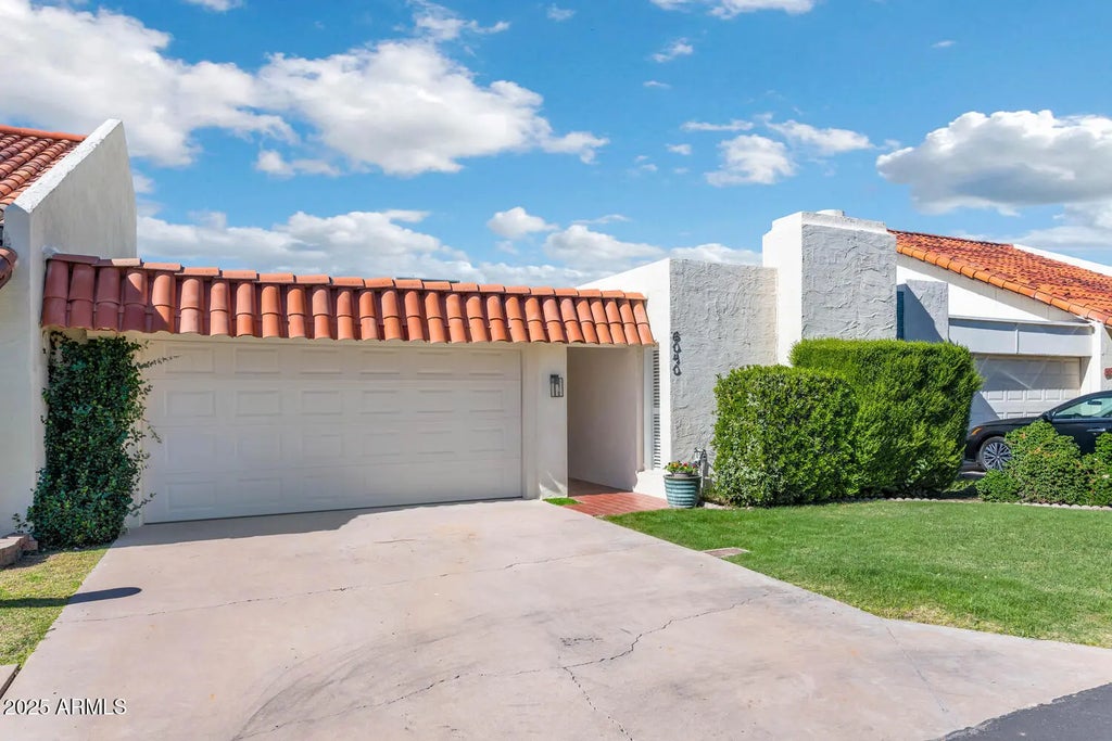 6040 N Calle Mio, Phoenix