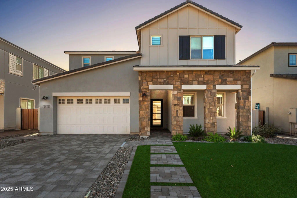 1411 E Carob Drive, Gilbert