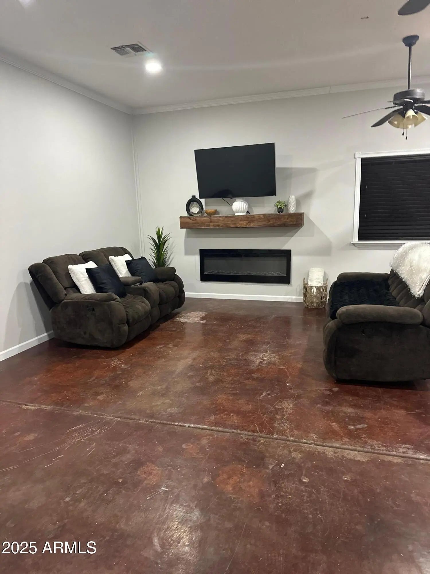 Photo of Listing #6936180