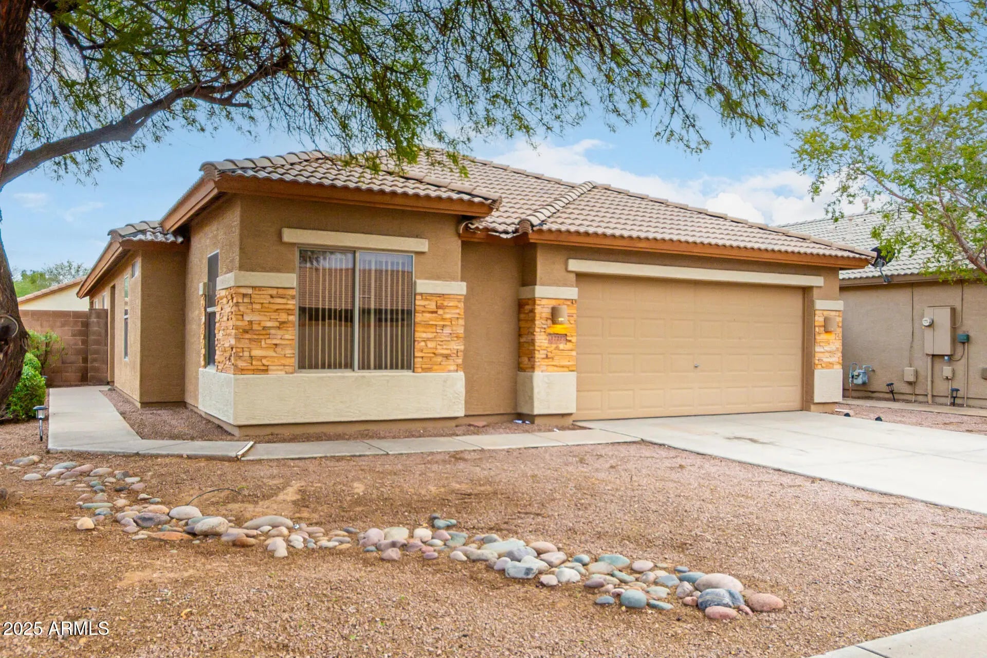 Photo of Listing #6950708