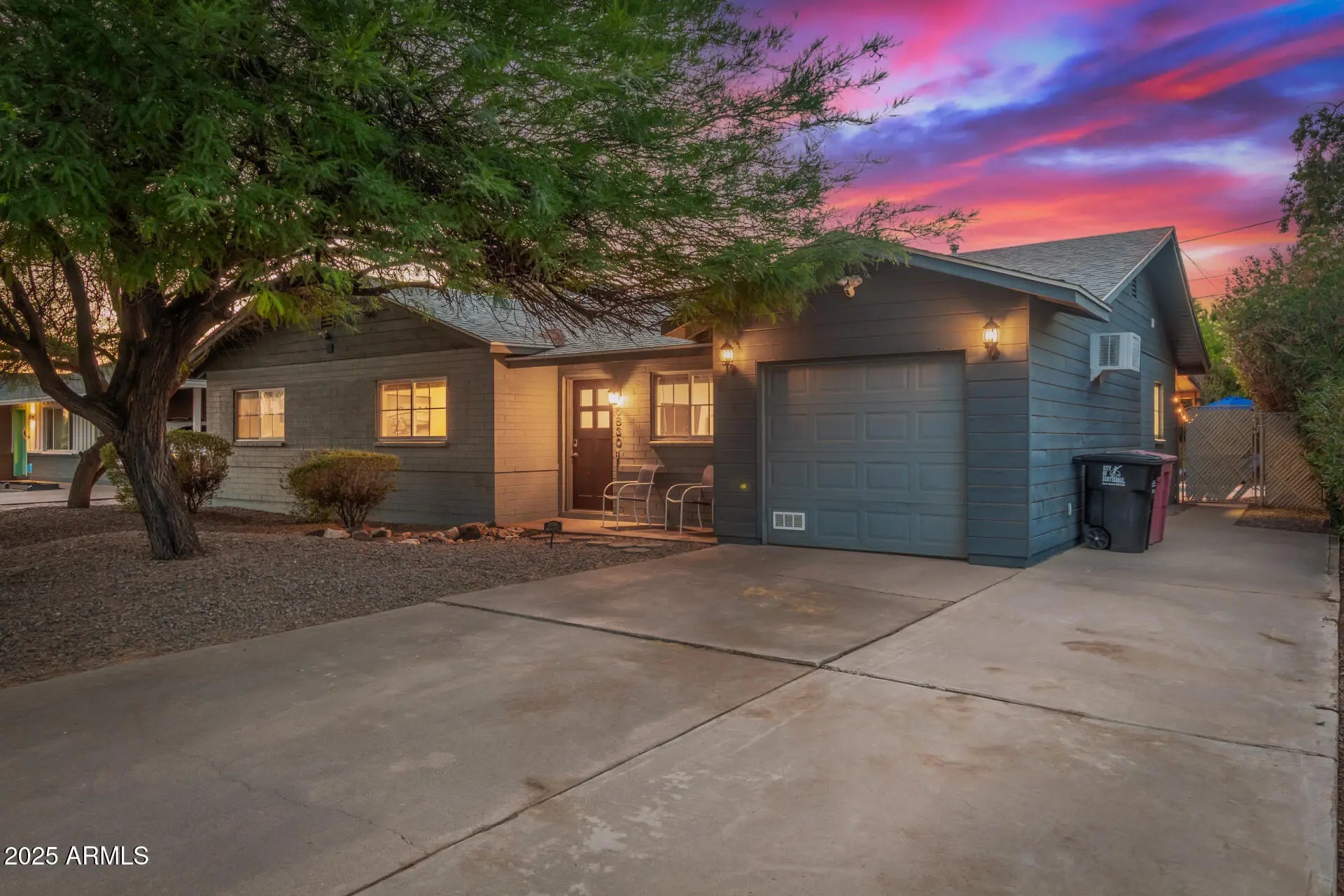 Photo of Listing #6936457