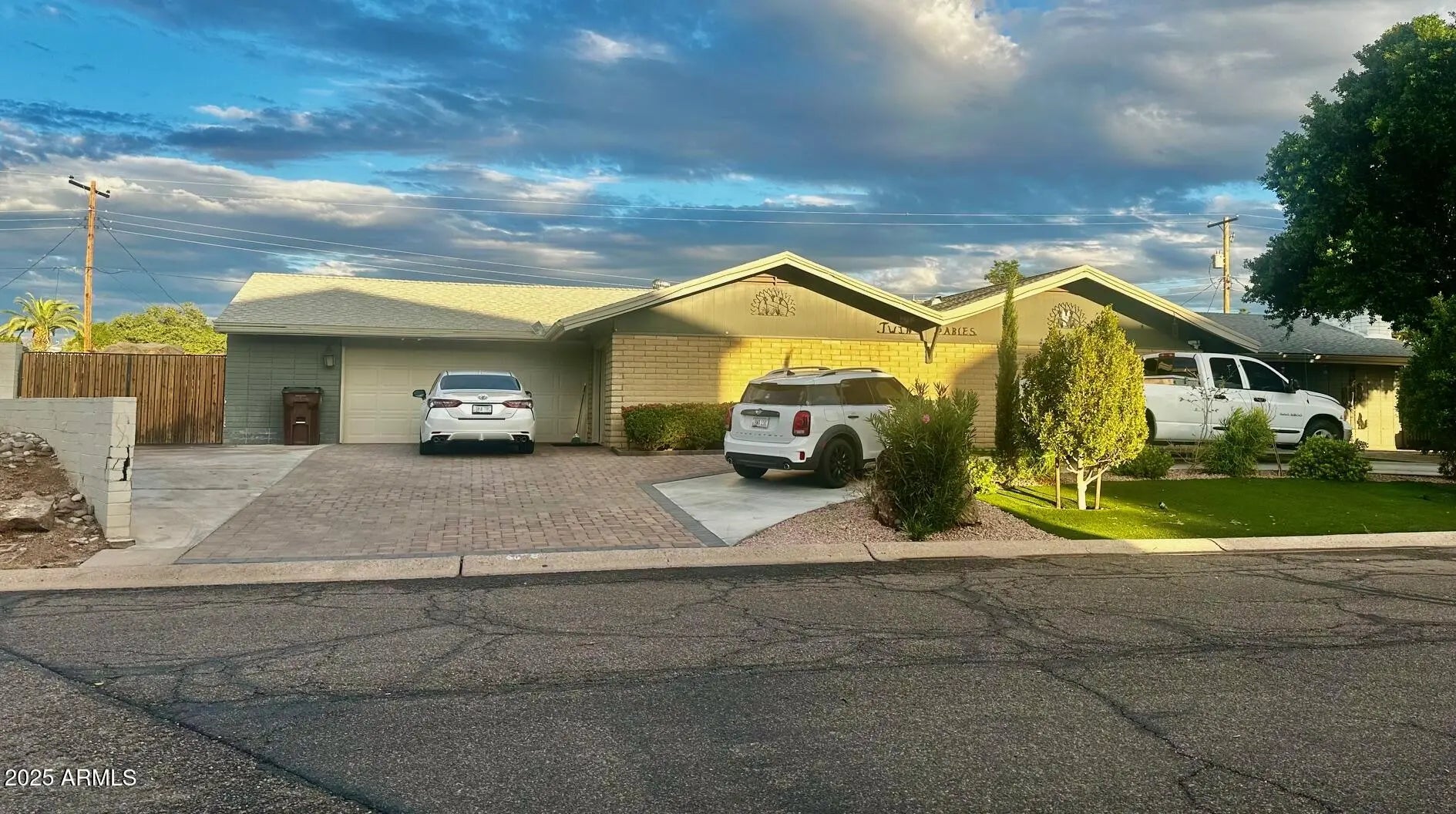 Photo of Listing #6936255