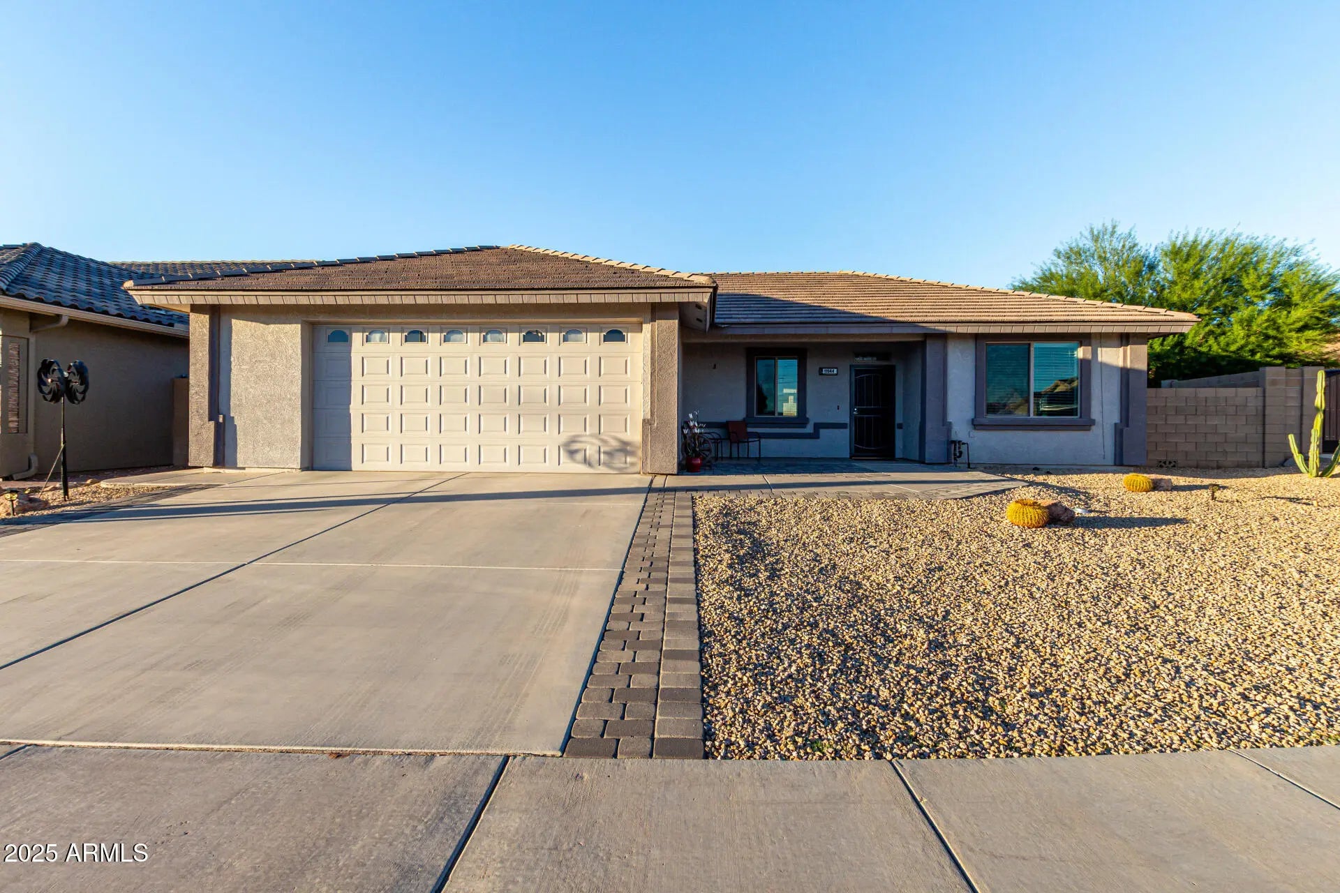 Photo of Listing #6936517