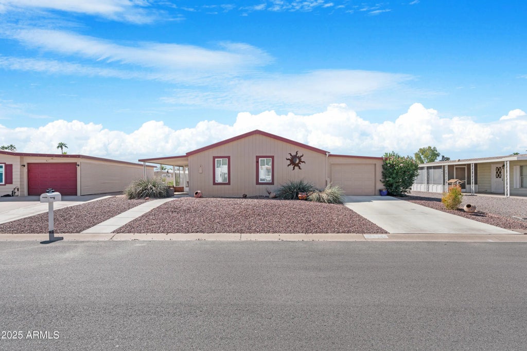 9247 E Lakeside Drive, Sun Lakes