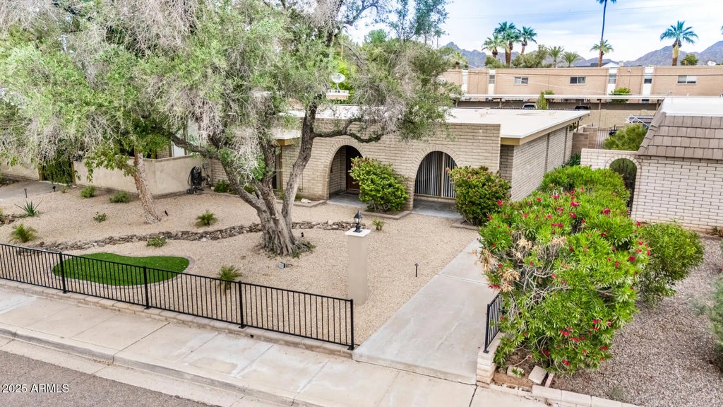 3738 E Montecito Avenue, Phoenix