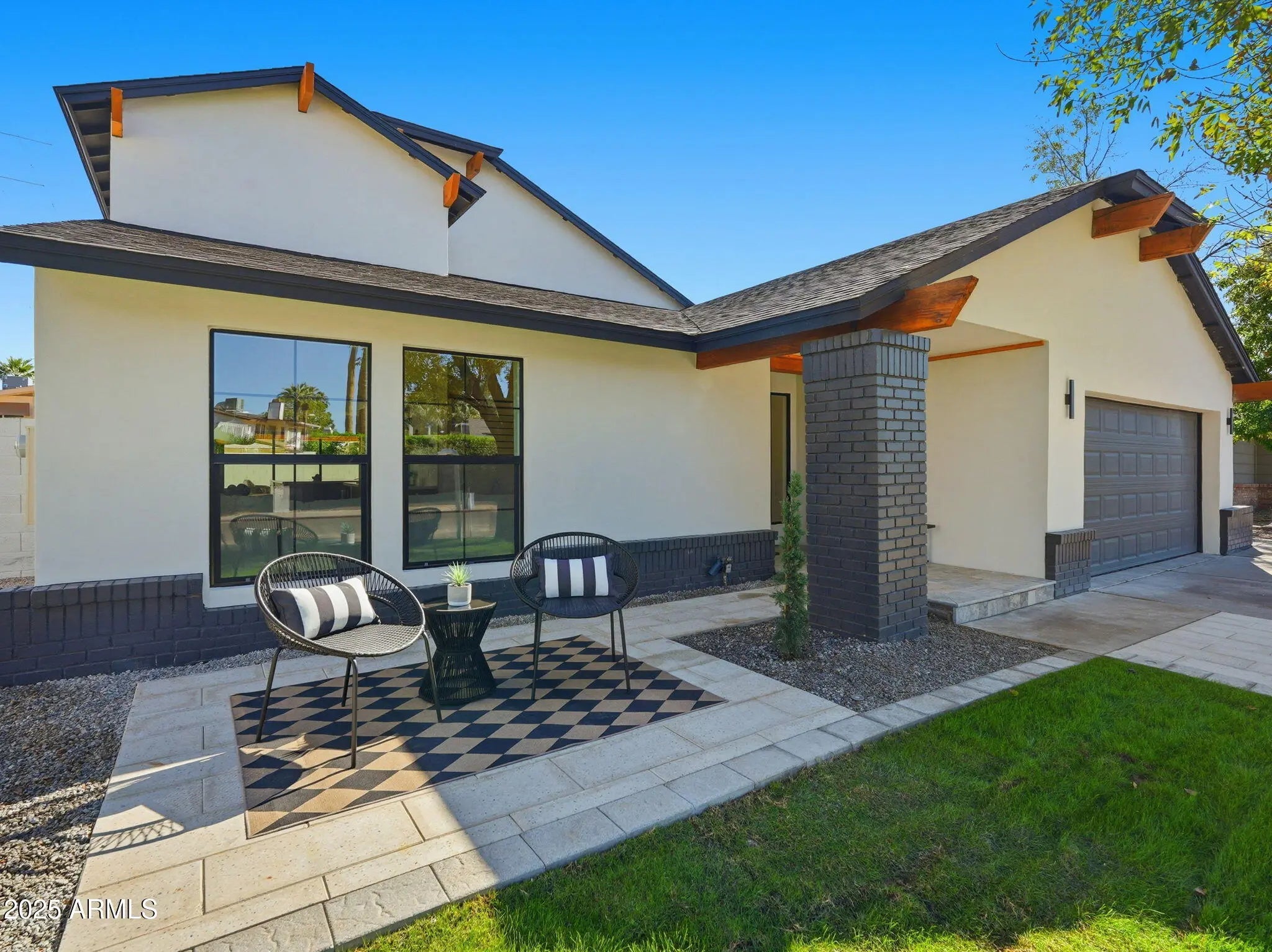 Photo of Listing #6944436