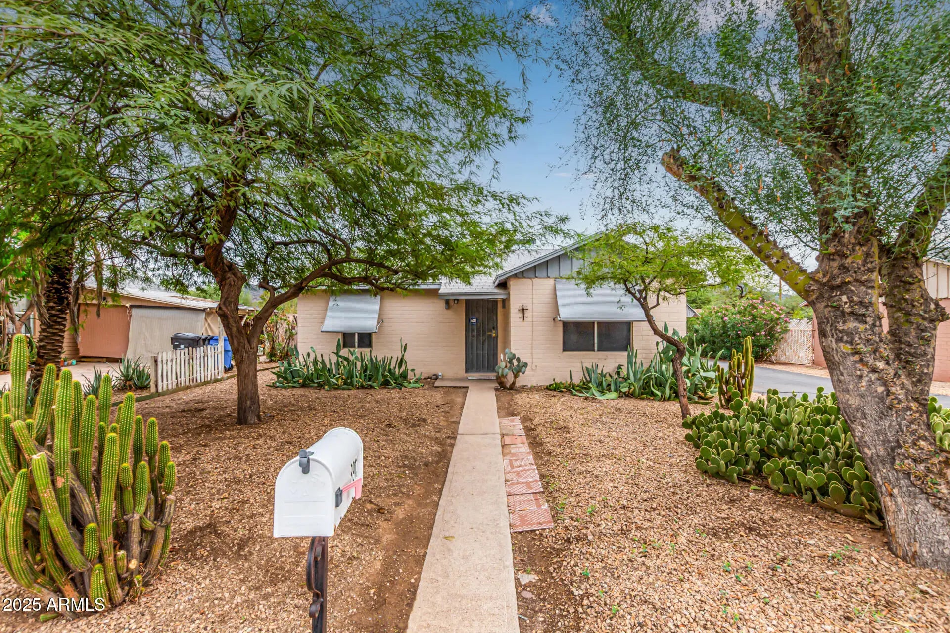 Photo of Listing #6937276