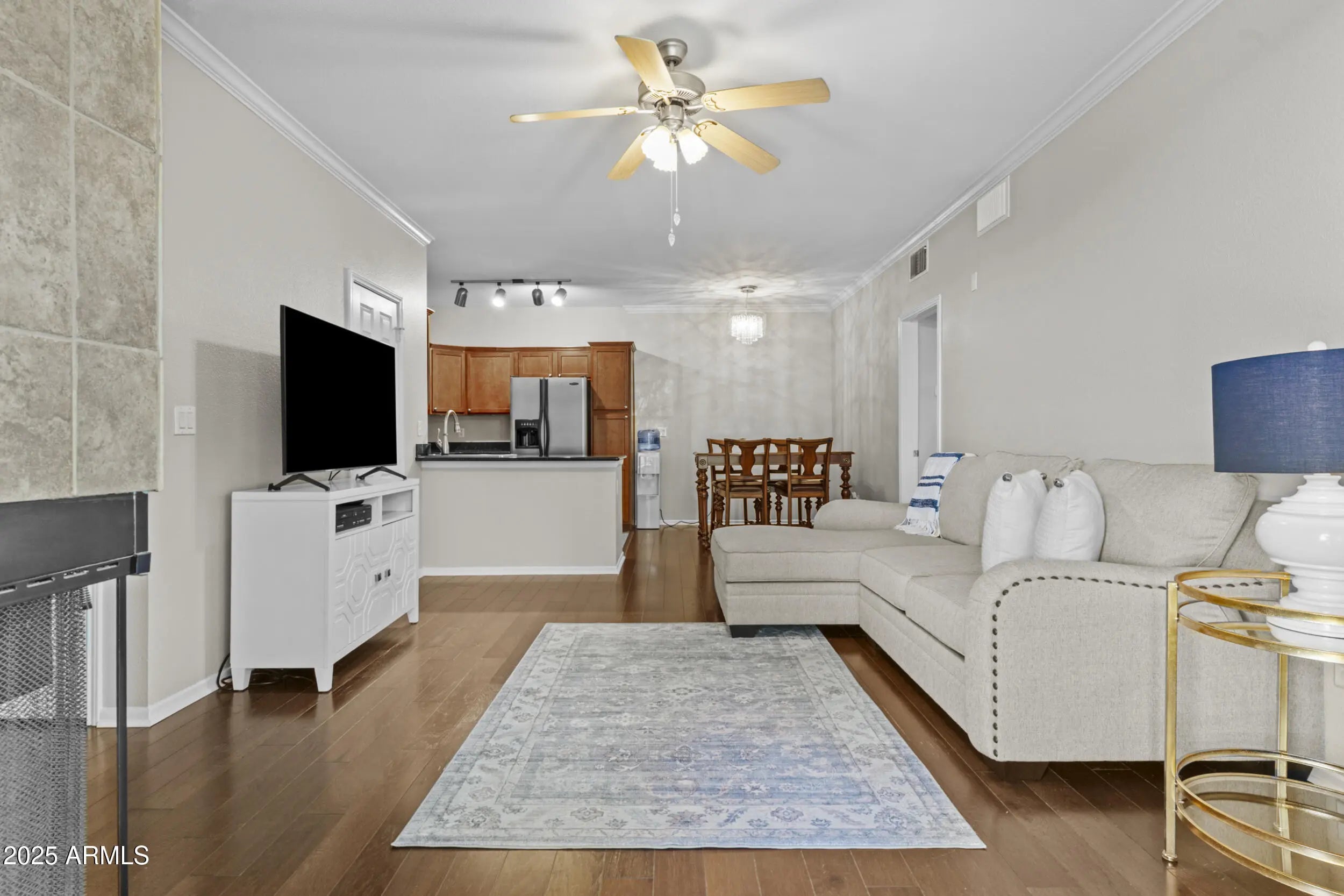 Photo of Listing #6940818