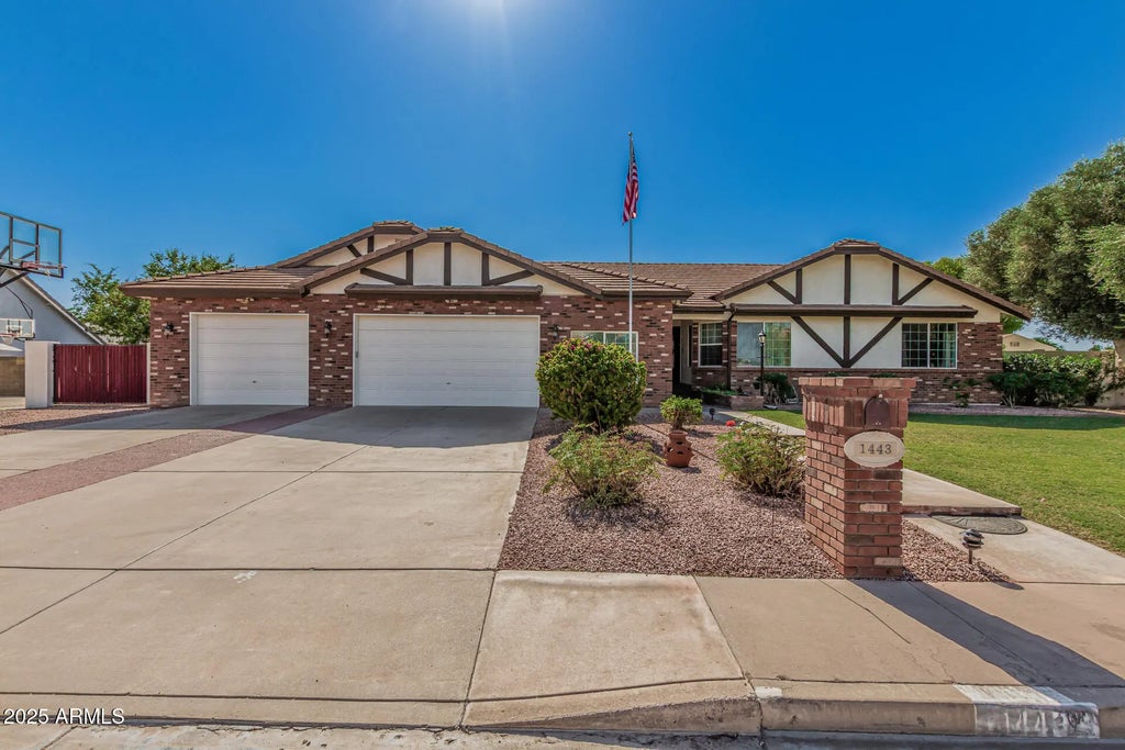 1443 E Leland Street, Mesa