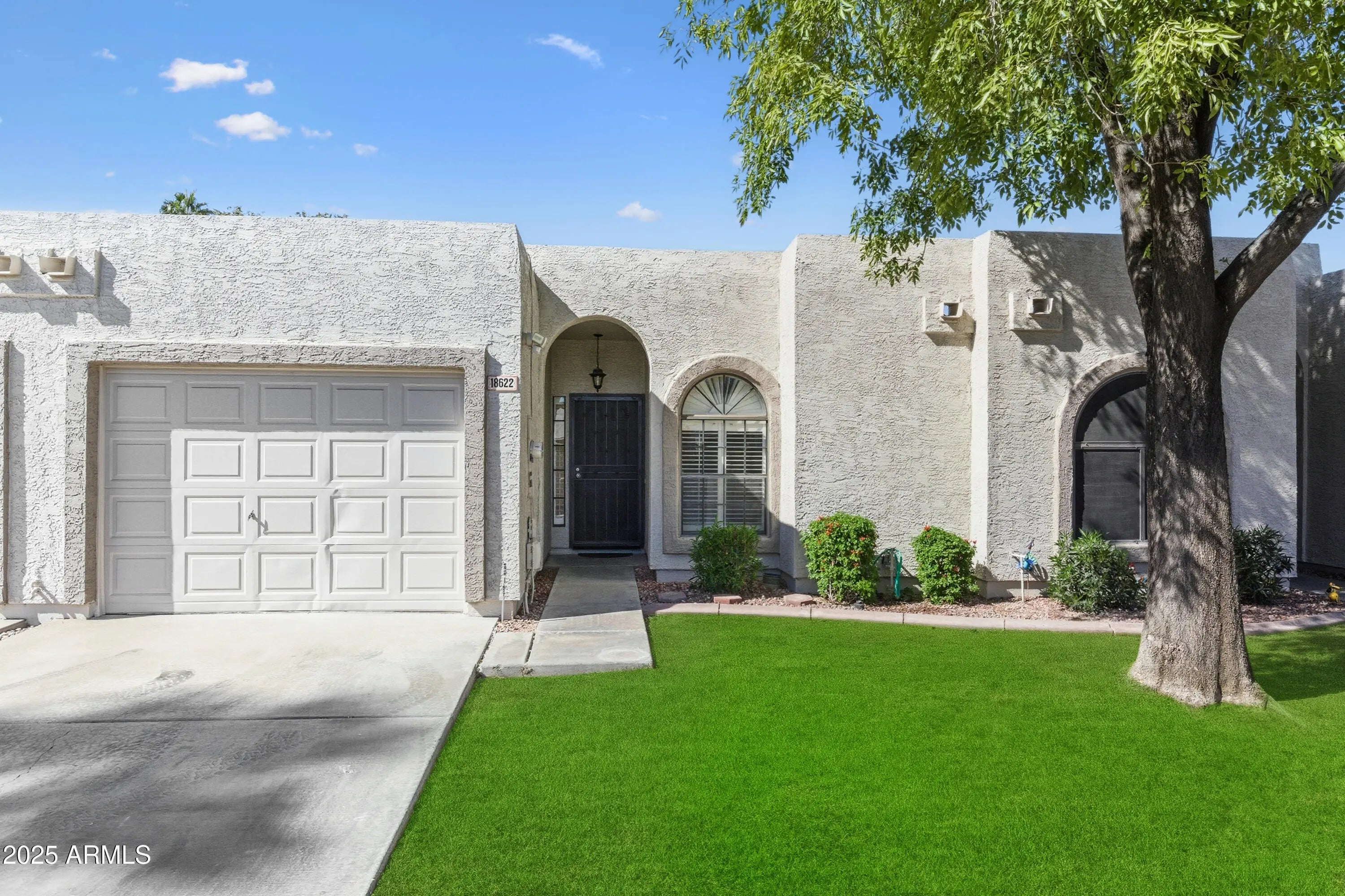 Photo of Listing #6937542