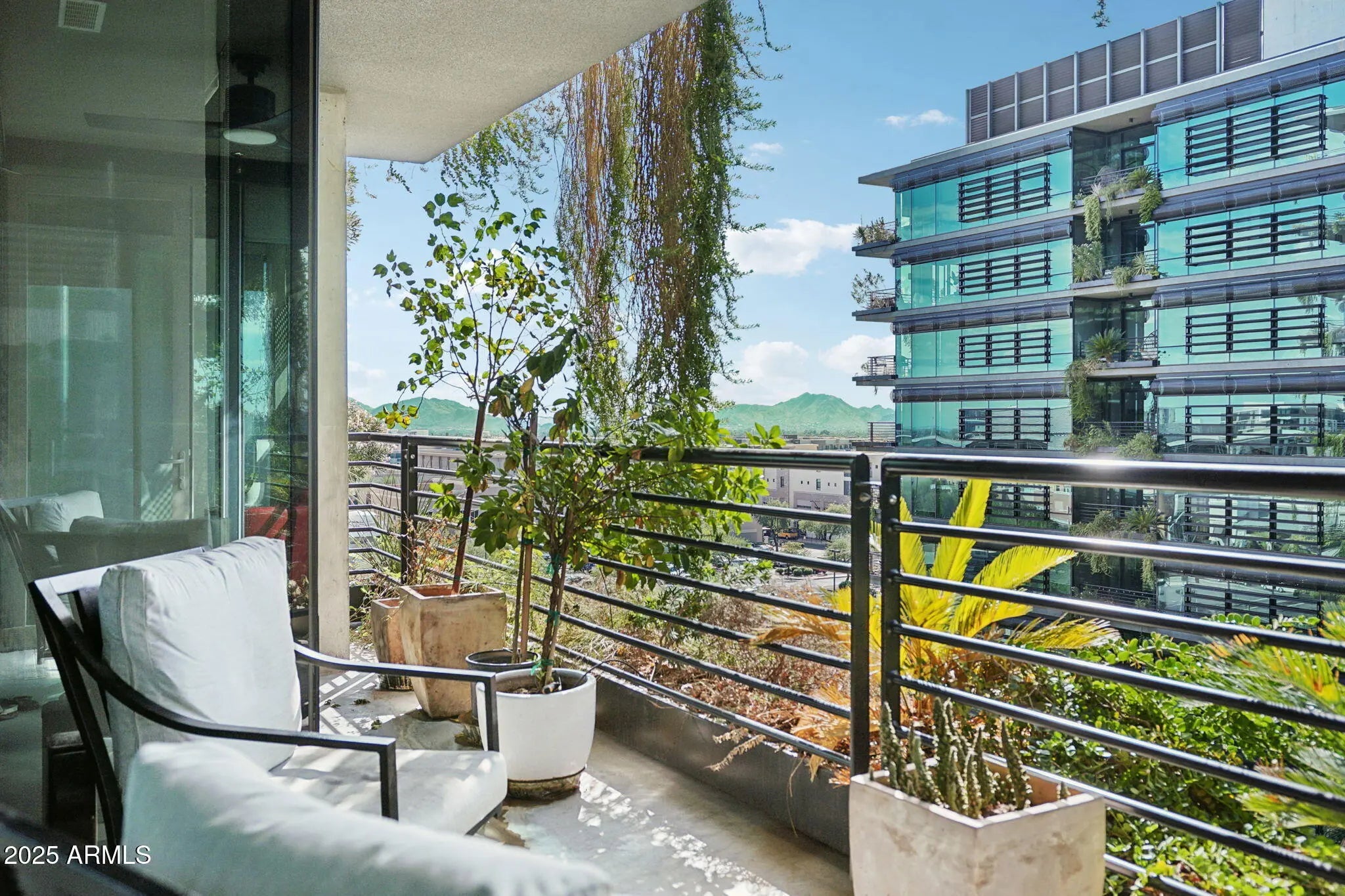 Photo of Listing #6937669