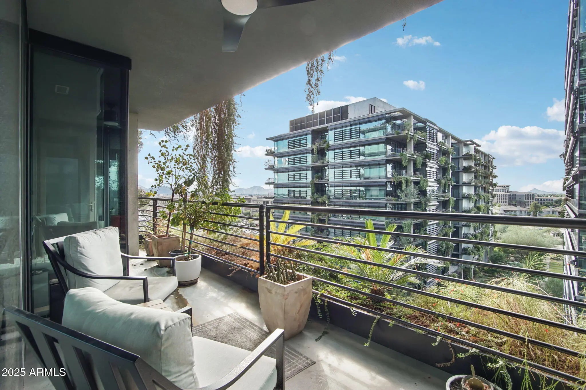 Photo of Listing #6937669