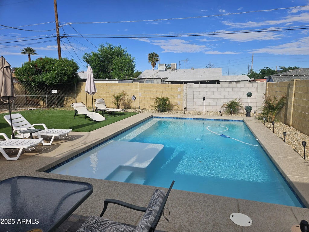 2720 W Ruth Avenue, Phoenix