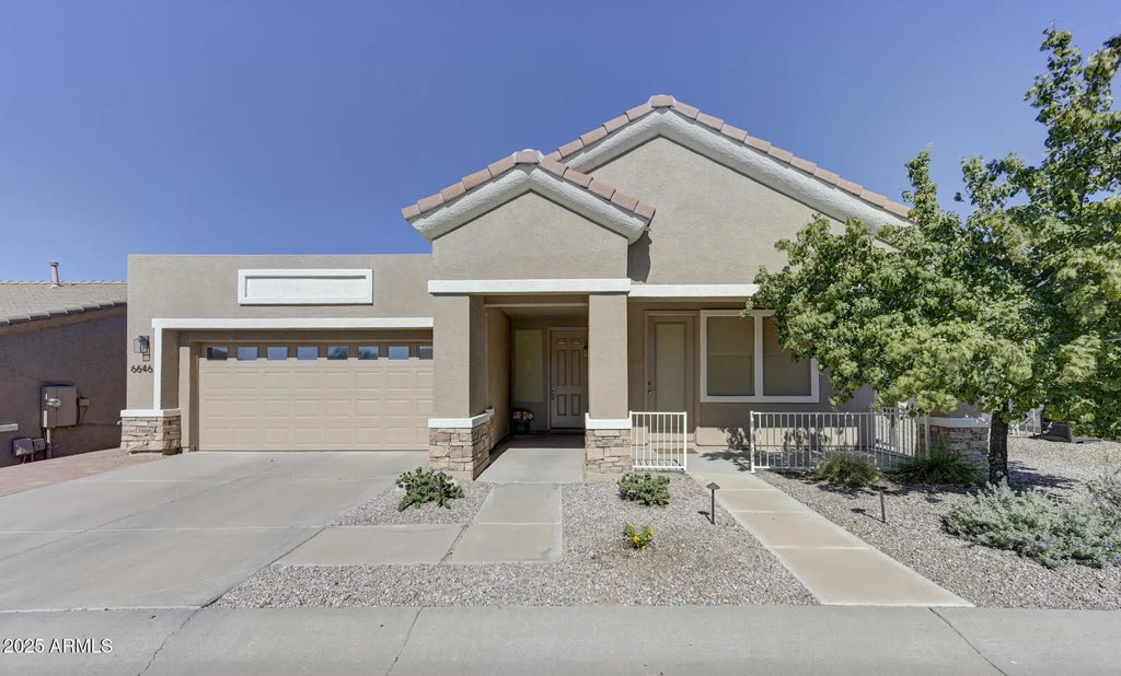 6646 E Rochelle Circle, Mesa