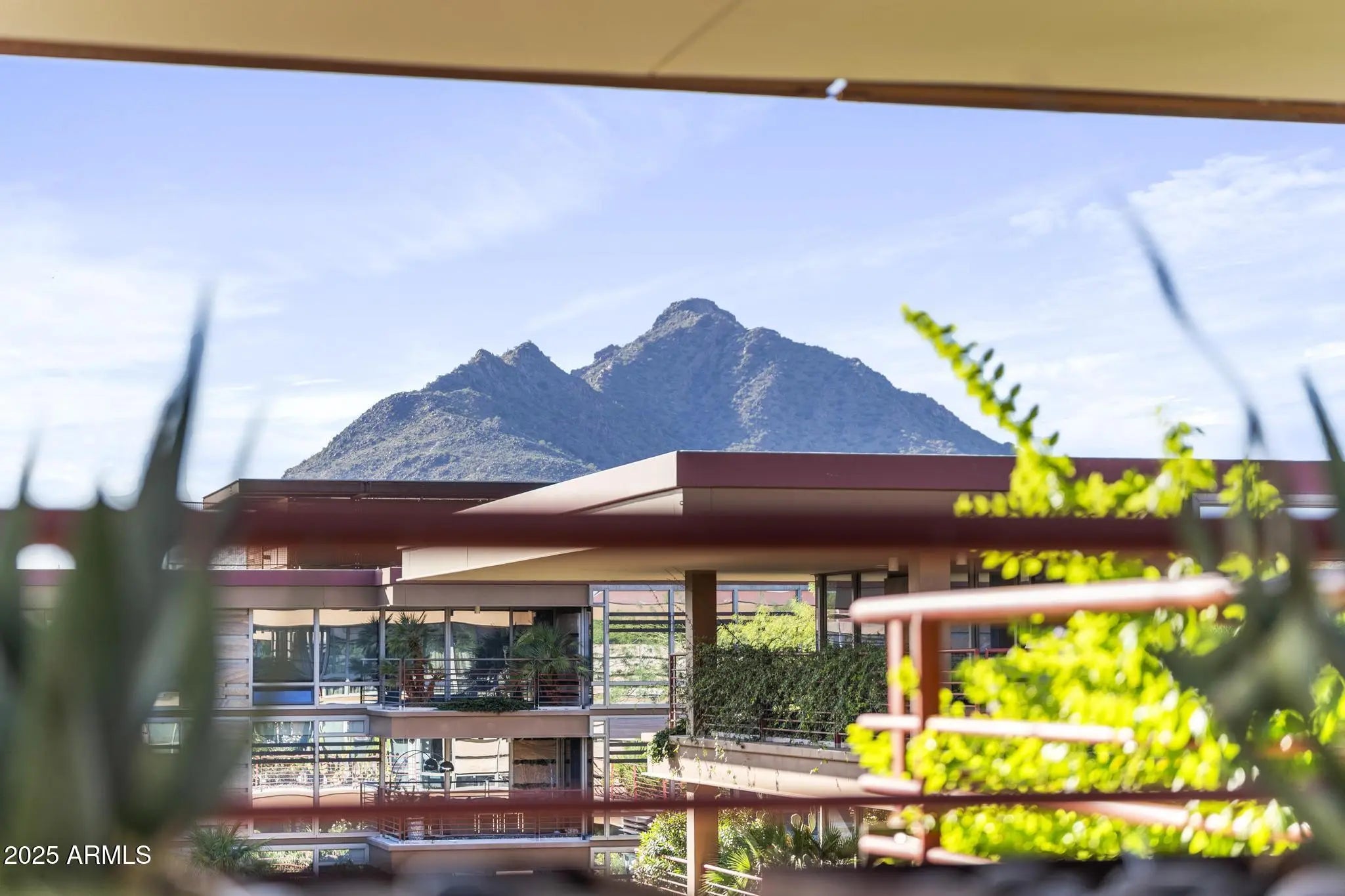 Photo of Listing #6936497