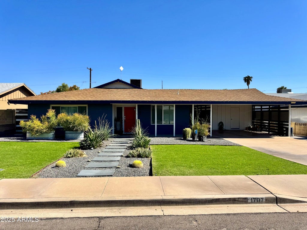 1707 N Bridalwreath Street, Tempe