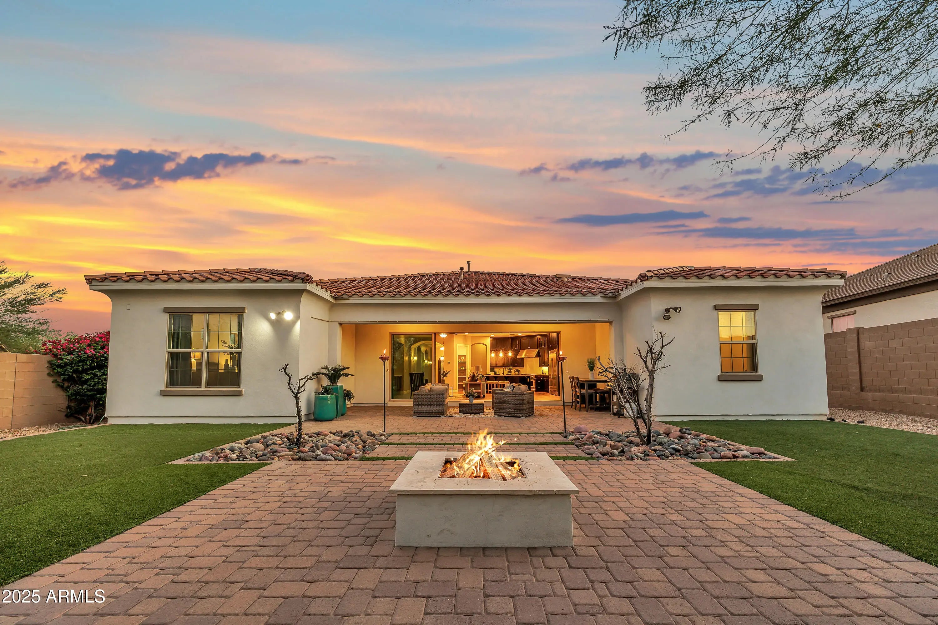 Photo of Listing #6937270