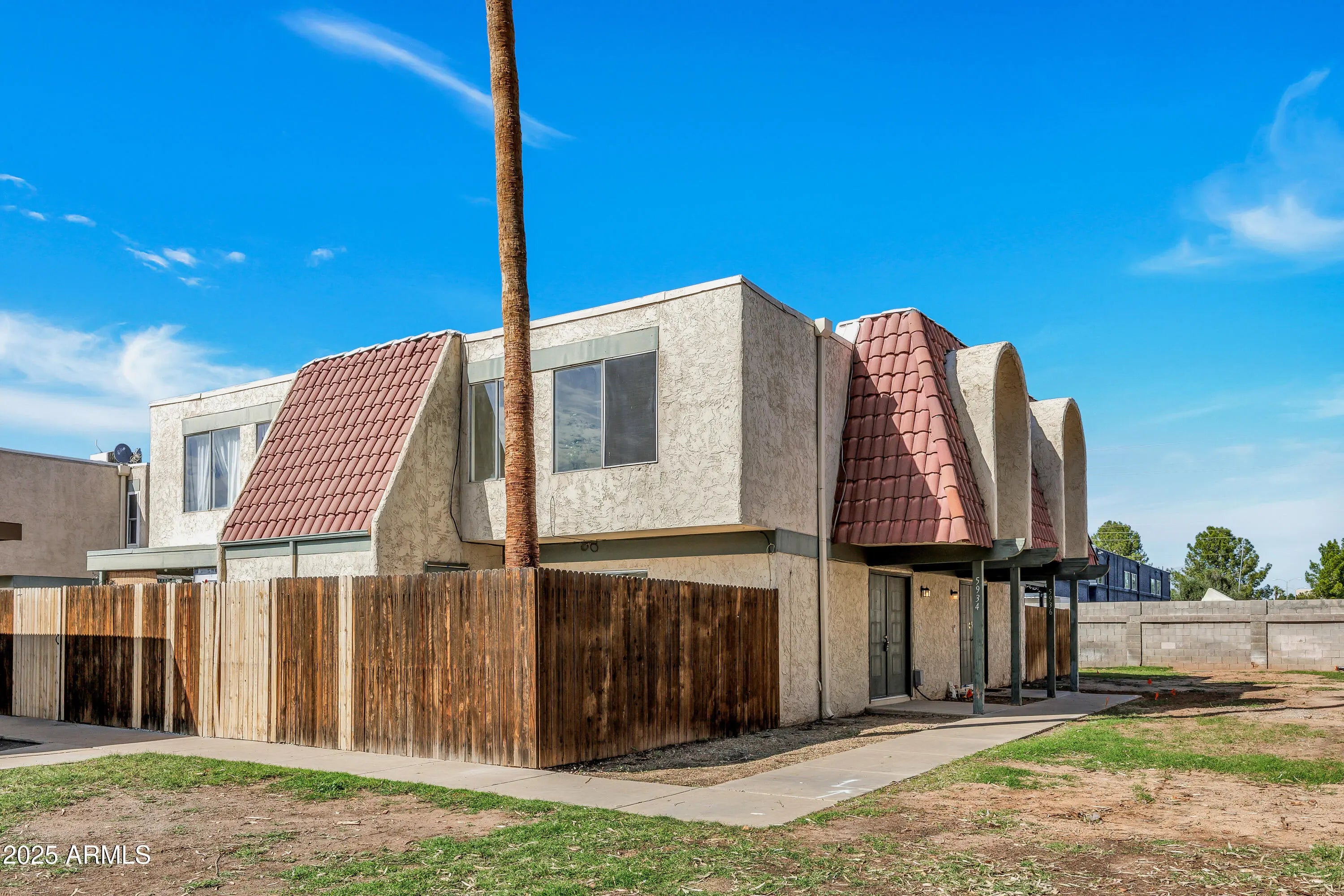 Photo of Listing #6936852