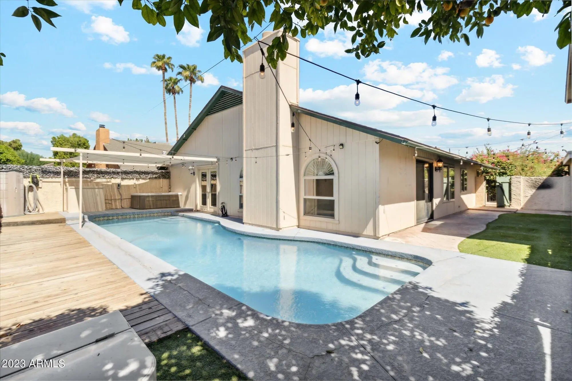 Photo of Listing #6936532