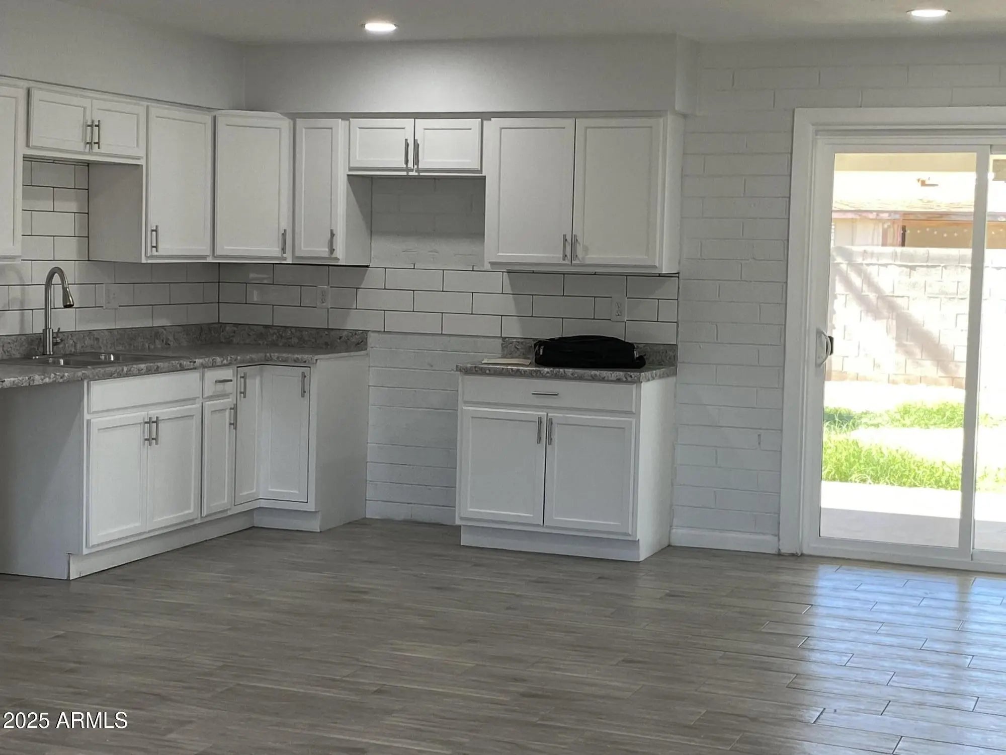 Photo of Listing #6937646