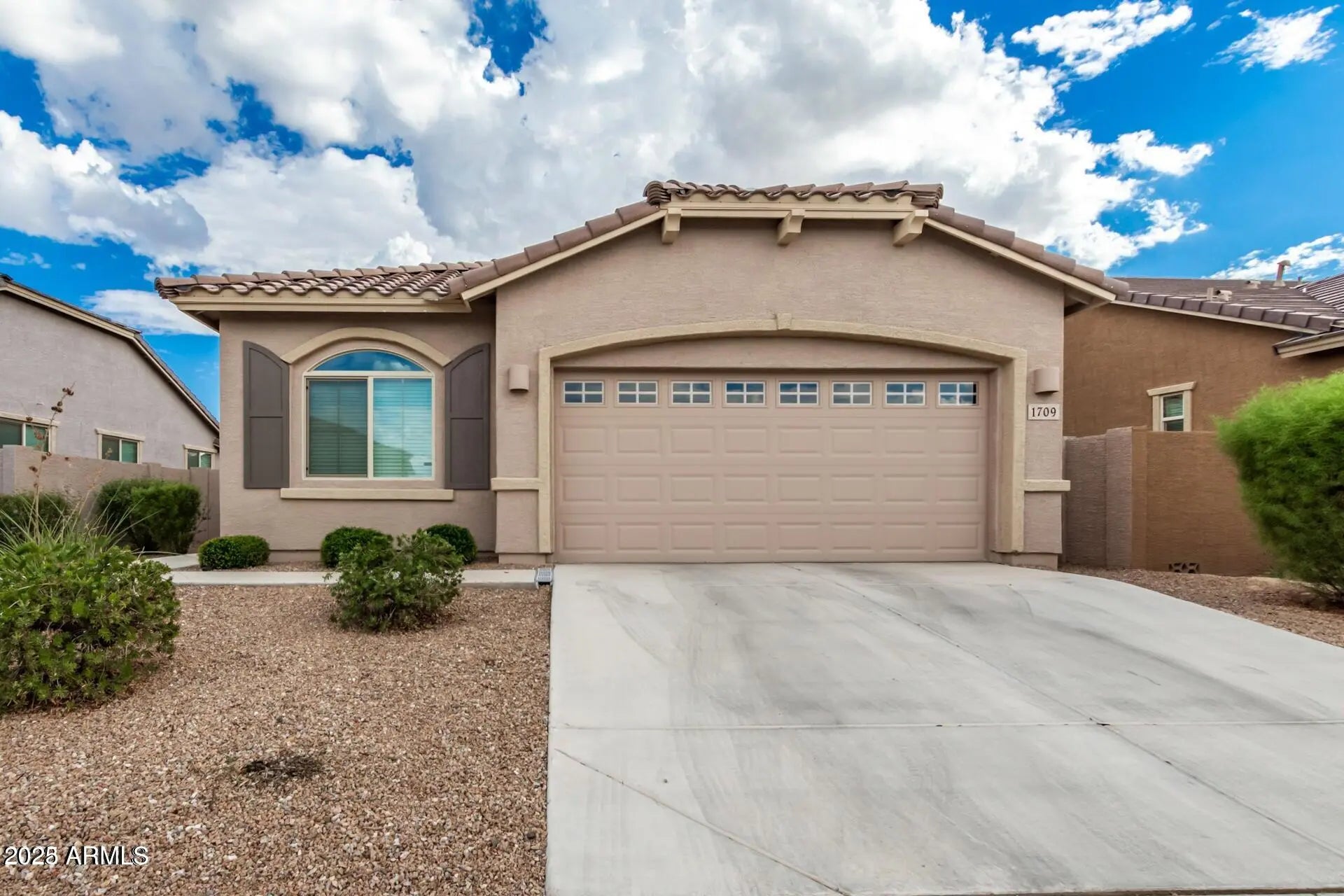 Photo of Listing #6936617