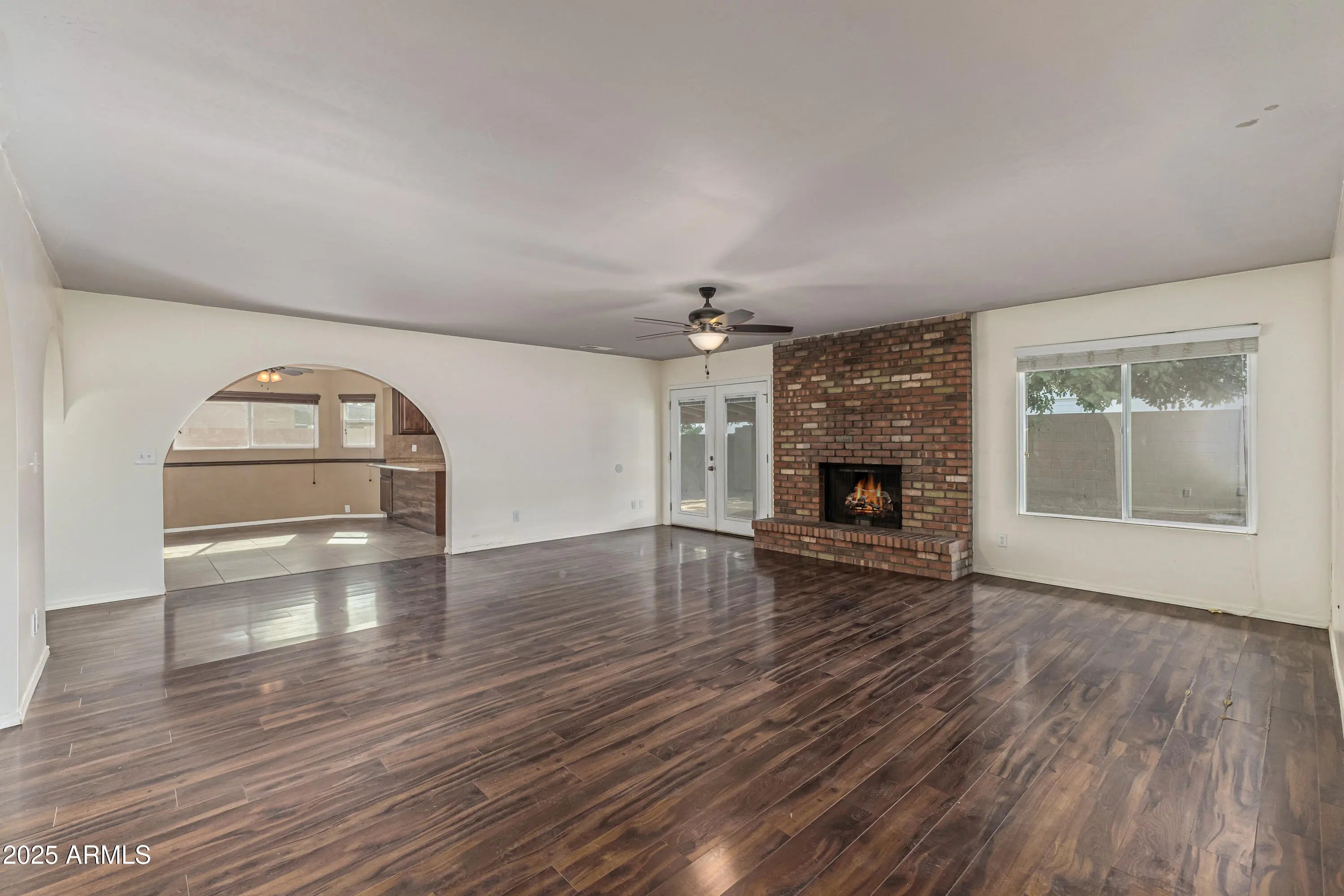 Photo of Listing #6936613