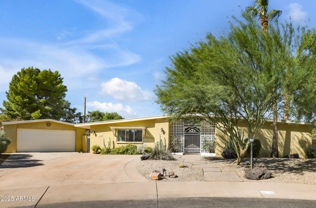 2644 E Mountain View Road, Phoenix