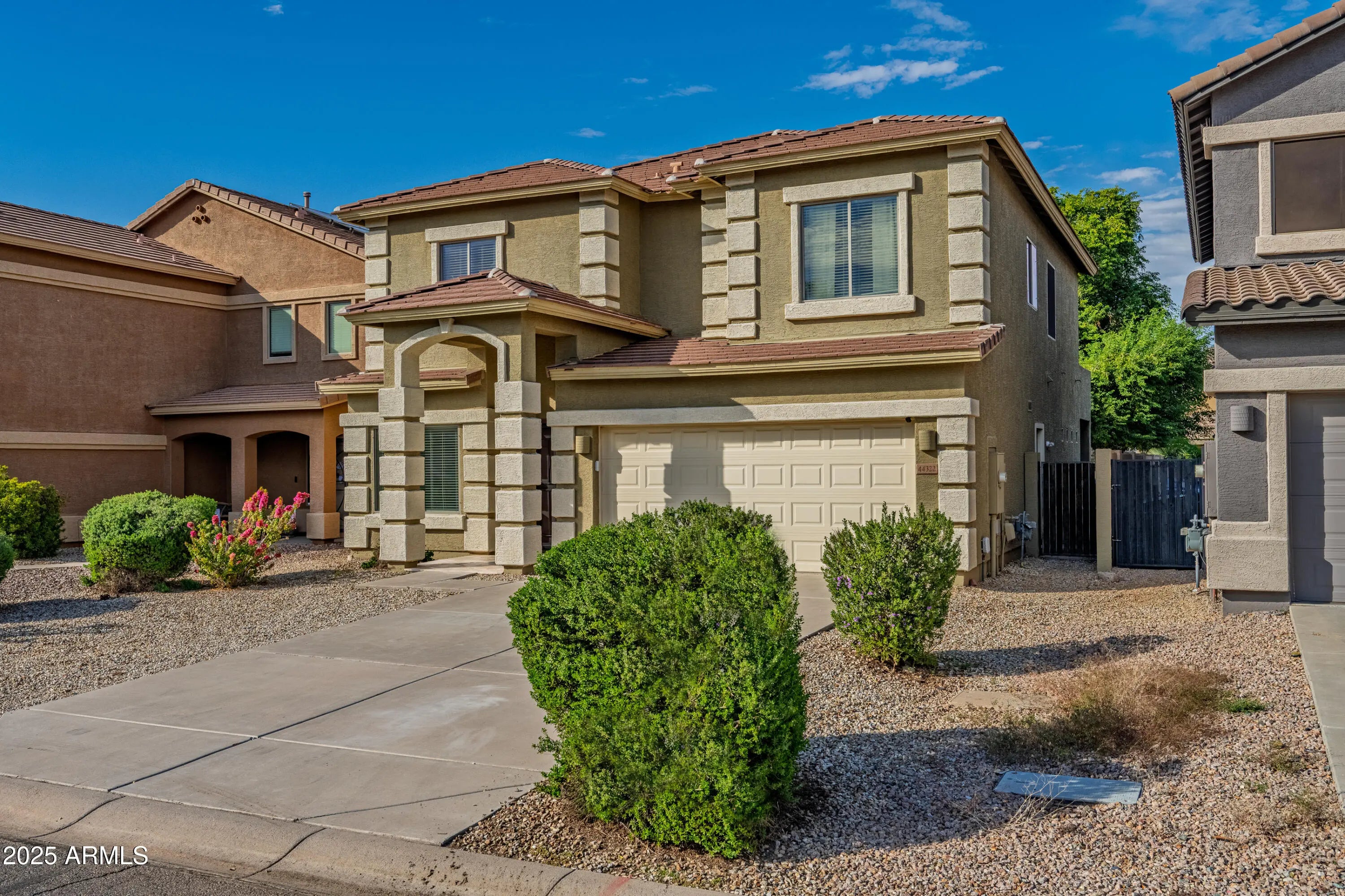 Photo of Listing #6936898