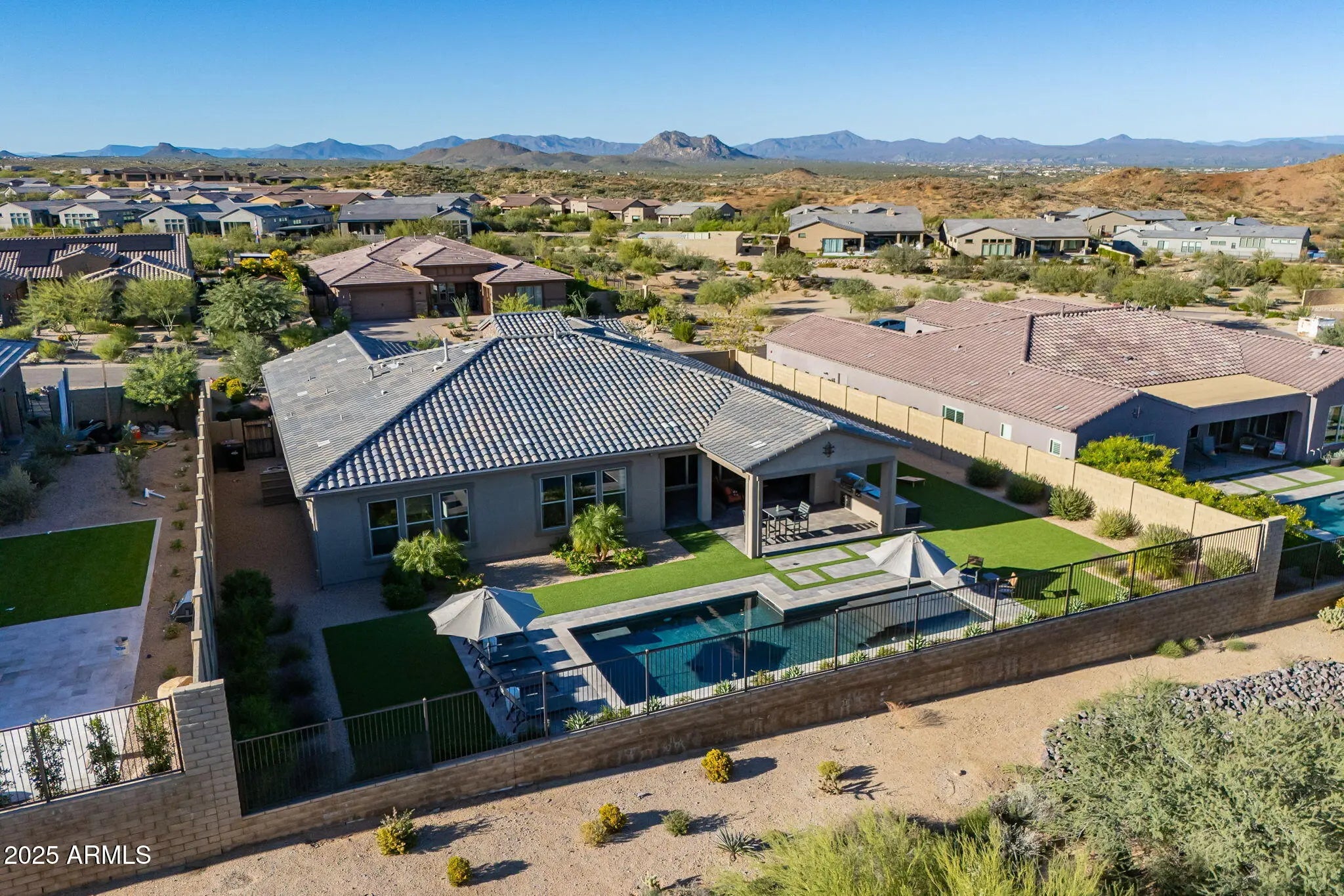 Photo of Listing #6939930