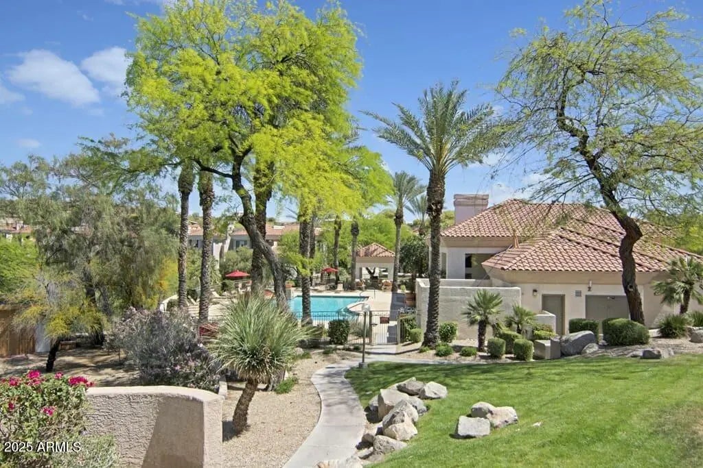 Photo of Listing #6936718