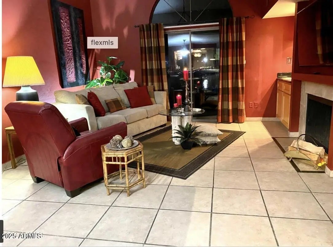 Photo of Listing #6937860