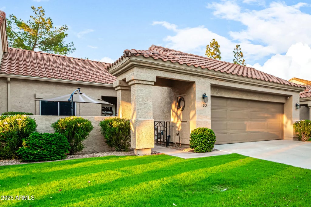 45 E 9th Place (unit 103), Mesa