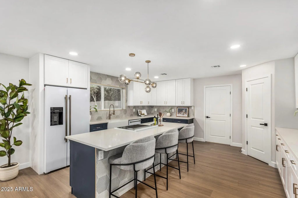 6413 E Holly Street, Scottsdale