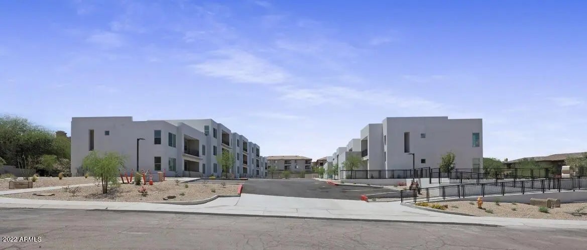 Photo of Listing #6936881