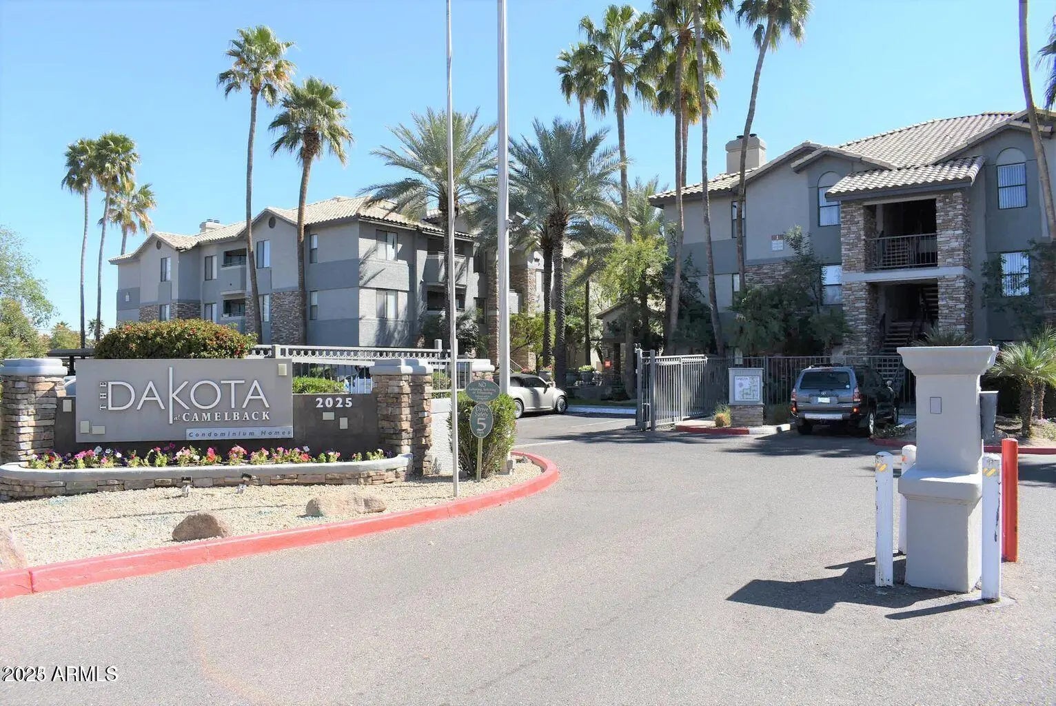 Photo of Listing #6936919