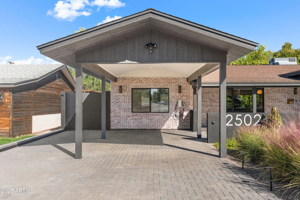 2502 E Whitton Avenue, Phoenix